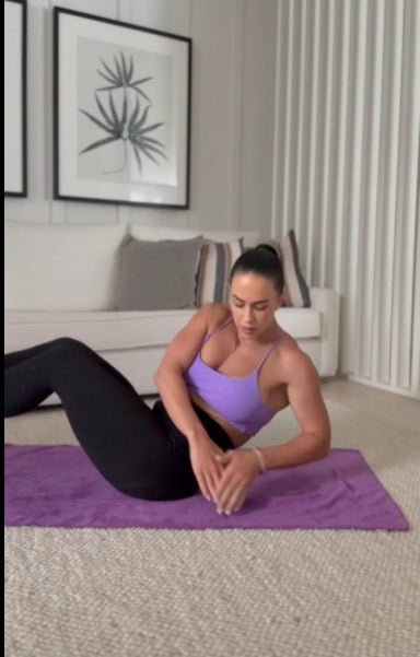 Core workout - Russian twist