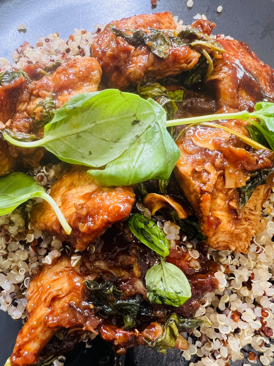 Thai basil chicken stir fry: The gut-healthy, high-protein meal that helps reduce tummy fat