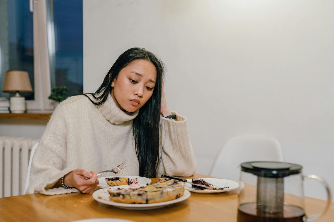 The 3 Main Triggers of Emotional Eating from a Psychotherapist