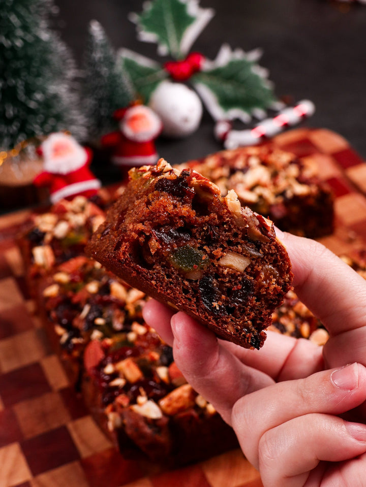 Healthy Christmas cake (high fibre, hormone-friendly and gut health supportive)